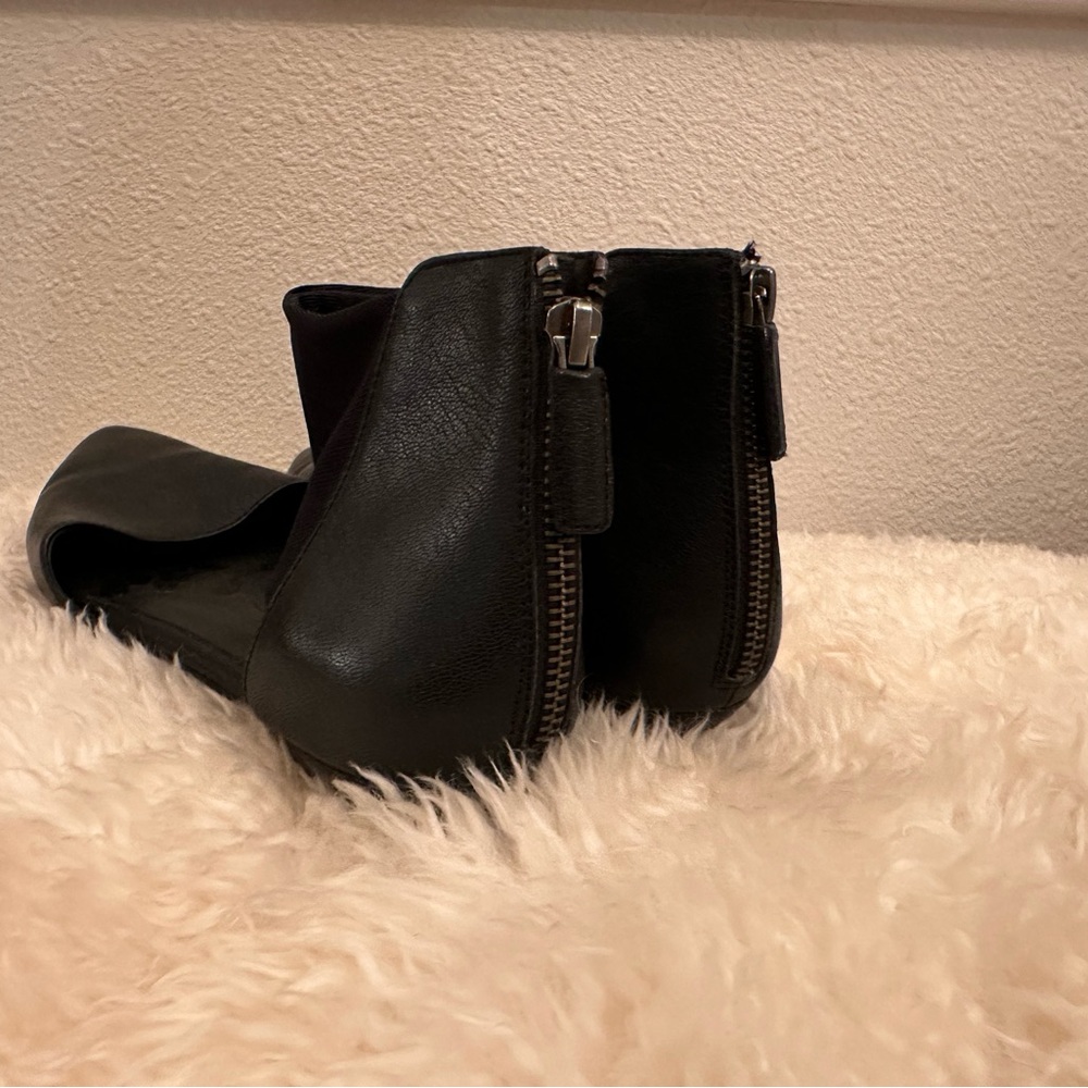 Eileen Fisher Black flats, size 8.5 - Picture 2 of 3